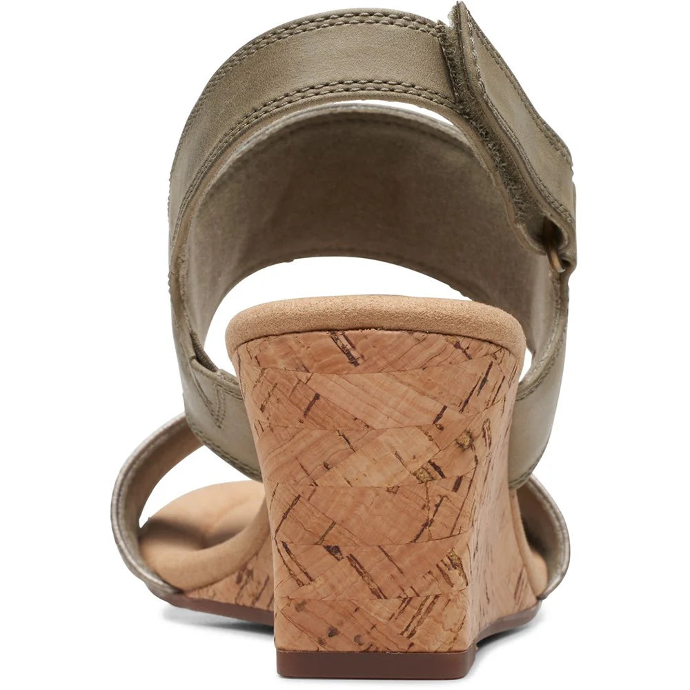 Clarks 'Kyarra Faye' Sandal-Olive Leather D
