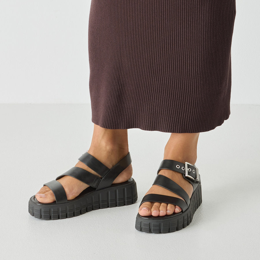 Tamaris 28233-46 Sandals-Black