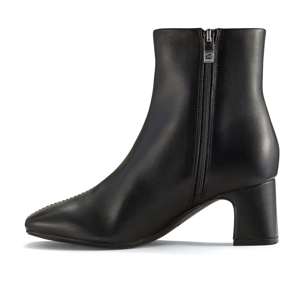 Clarks Fernie Zip Ankle Boot-Black Leather D