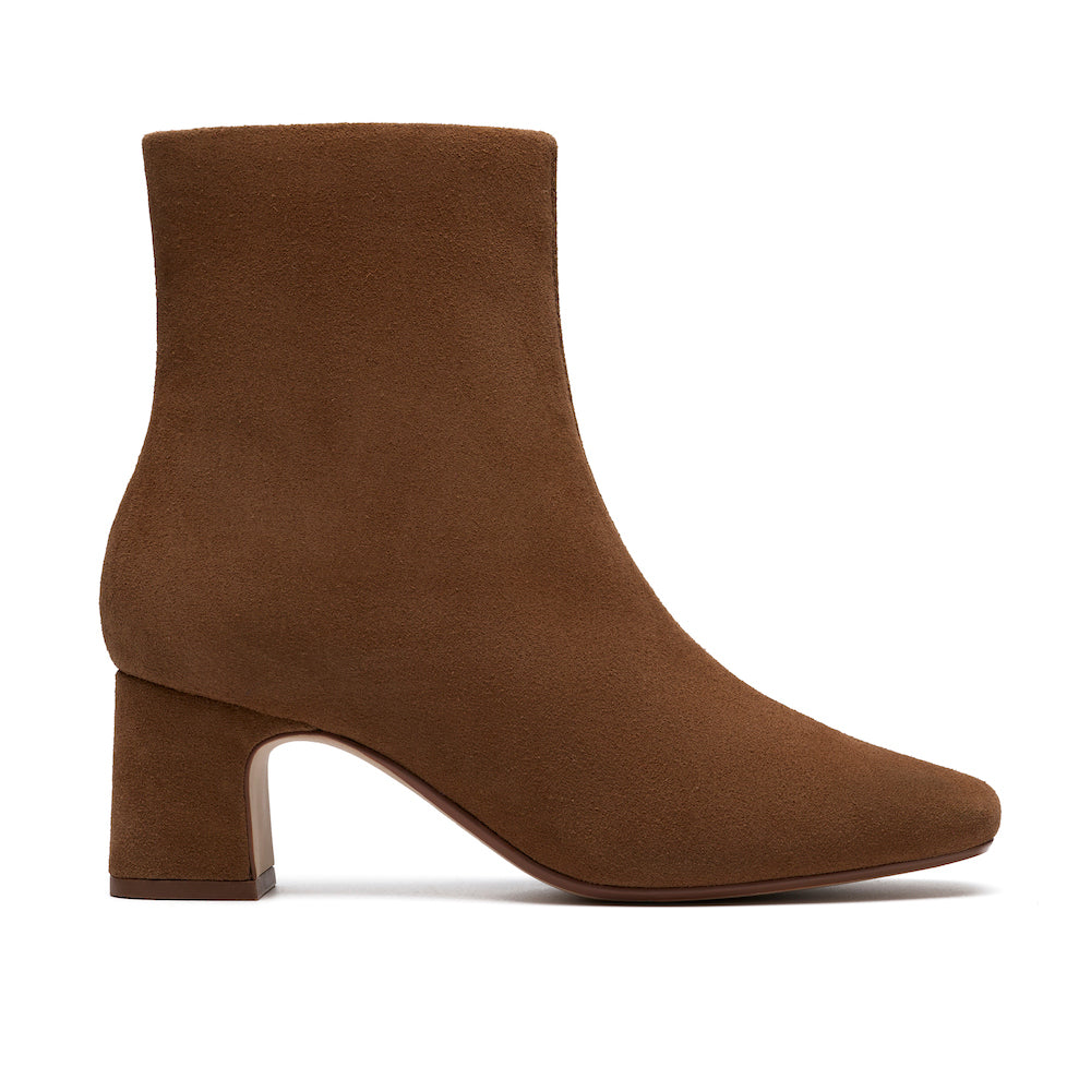 Clarks Fernie Zip Ankle Boot-Walnut D