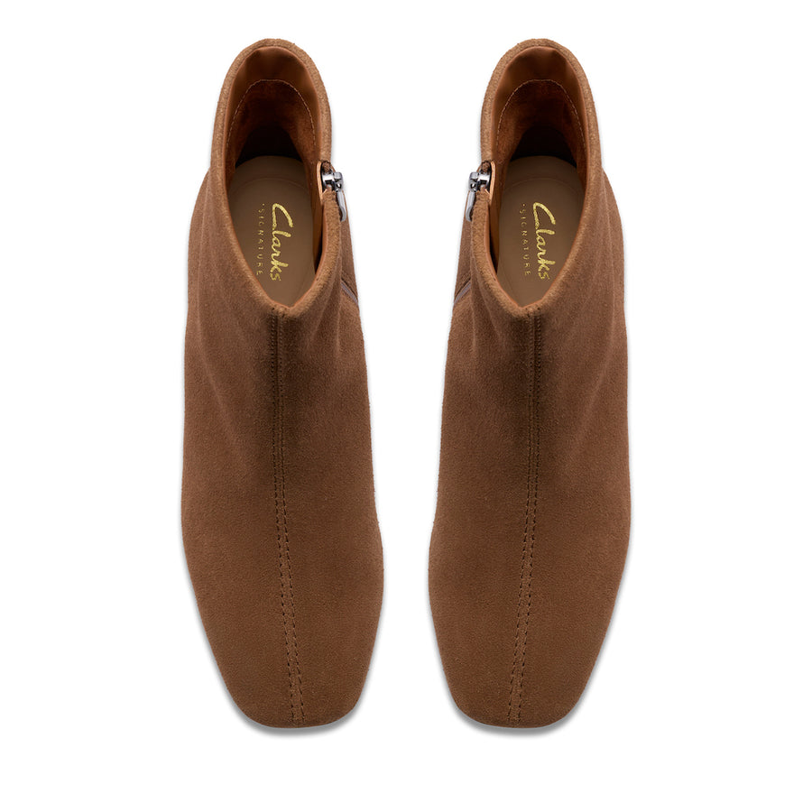 Clarks Fernie Zip Ankle Boot-Walnut D