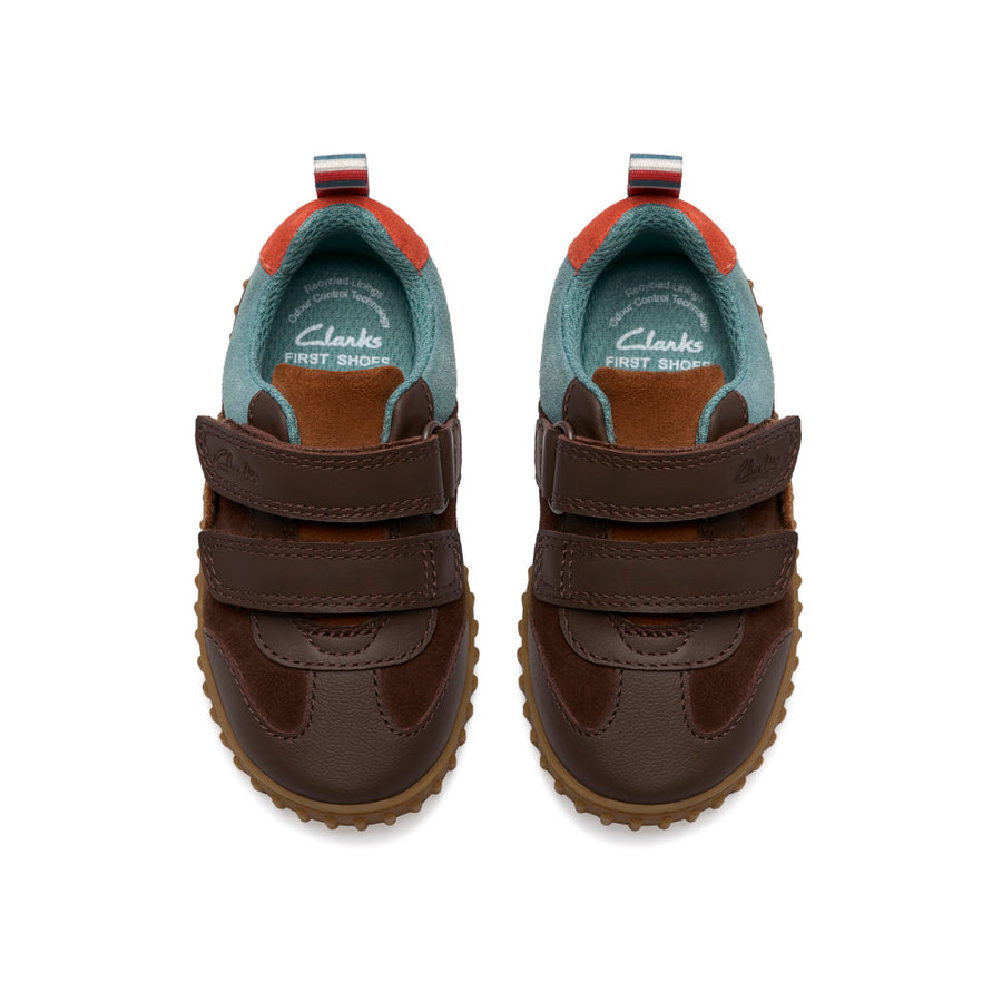 Clarks Cove Den T Boys Shoe-Brown Leather F