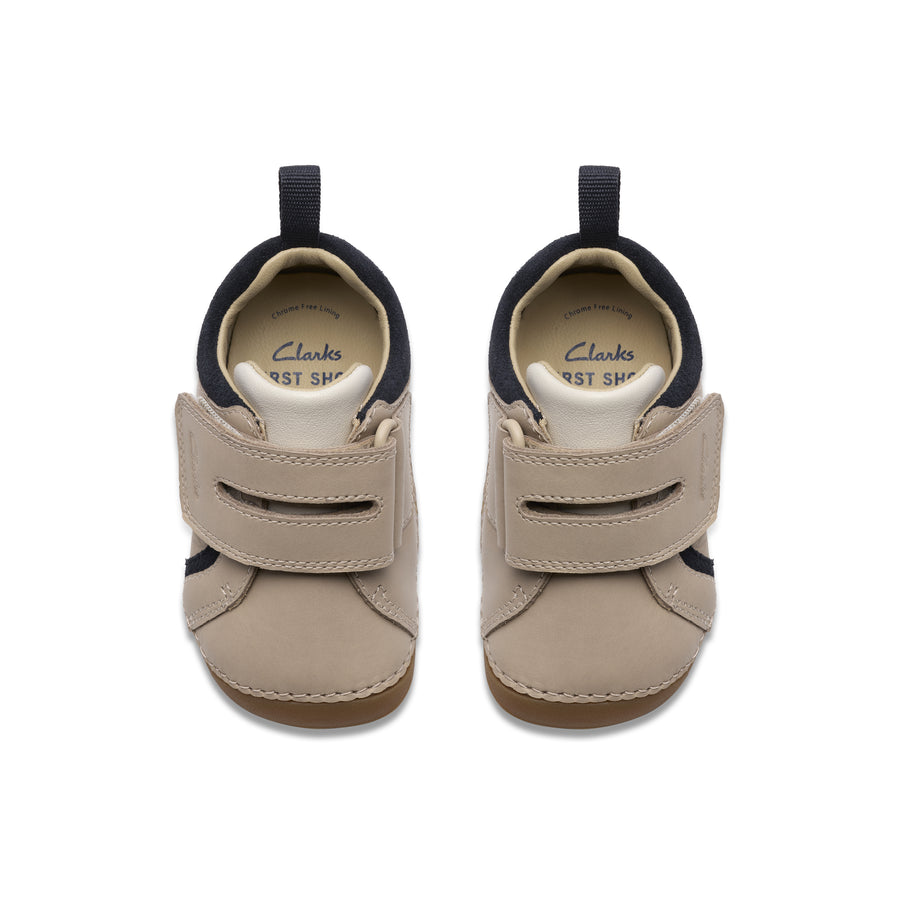 Clarks Tiny Gleam T Boys' Shoe-Neutral F