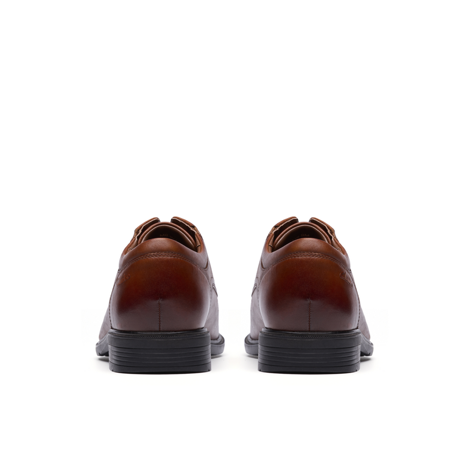 Clarks Steadwell Lace Shoe-Dark Tan G