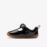 Clarks Roamer Trim T Shoe-Black Patent F