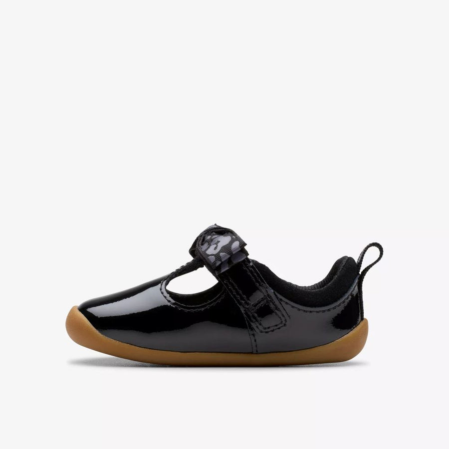 Clarks Roamer Trim T Shoe-Black Patent F