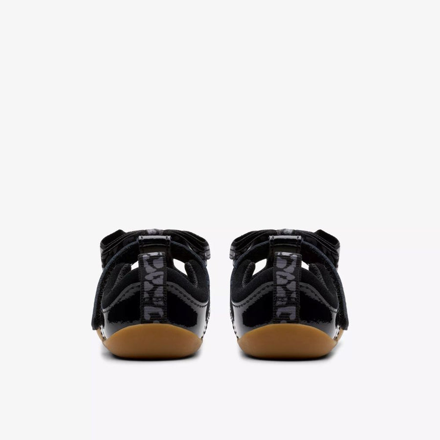 Clarks Roamer Trim T Shoe-Black Patent F