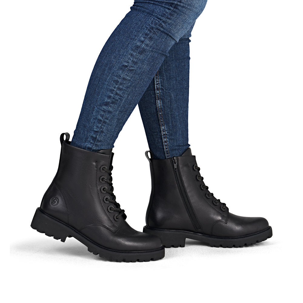 Remonte D8653 Ankle Boots-Black