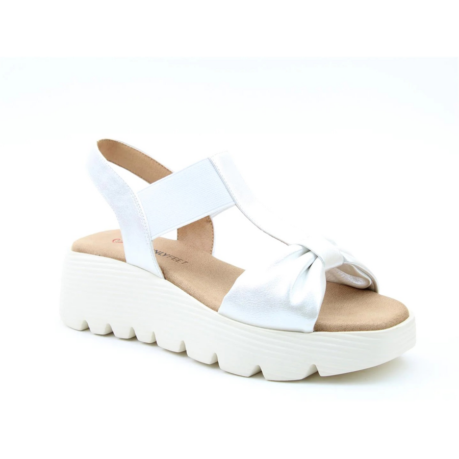 Heavenly Feet Plaza Sandals-White/Silver