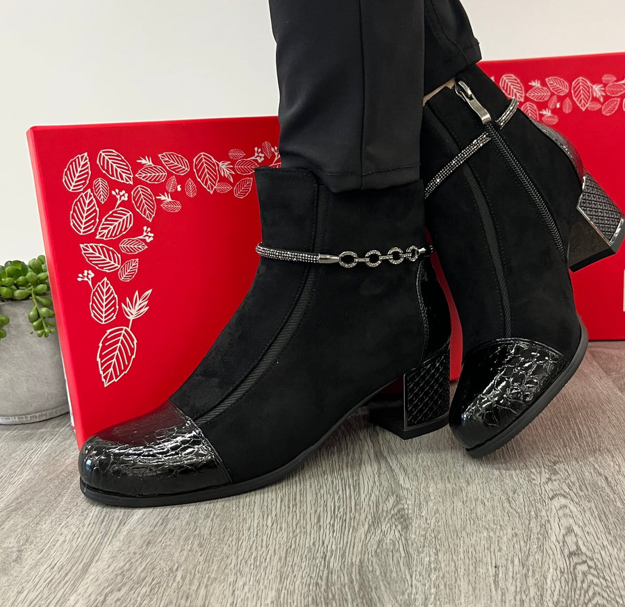 Redz F3923 Ankle Boots-Black