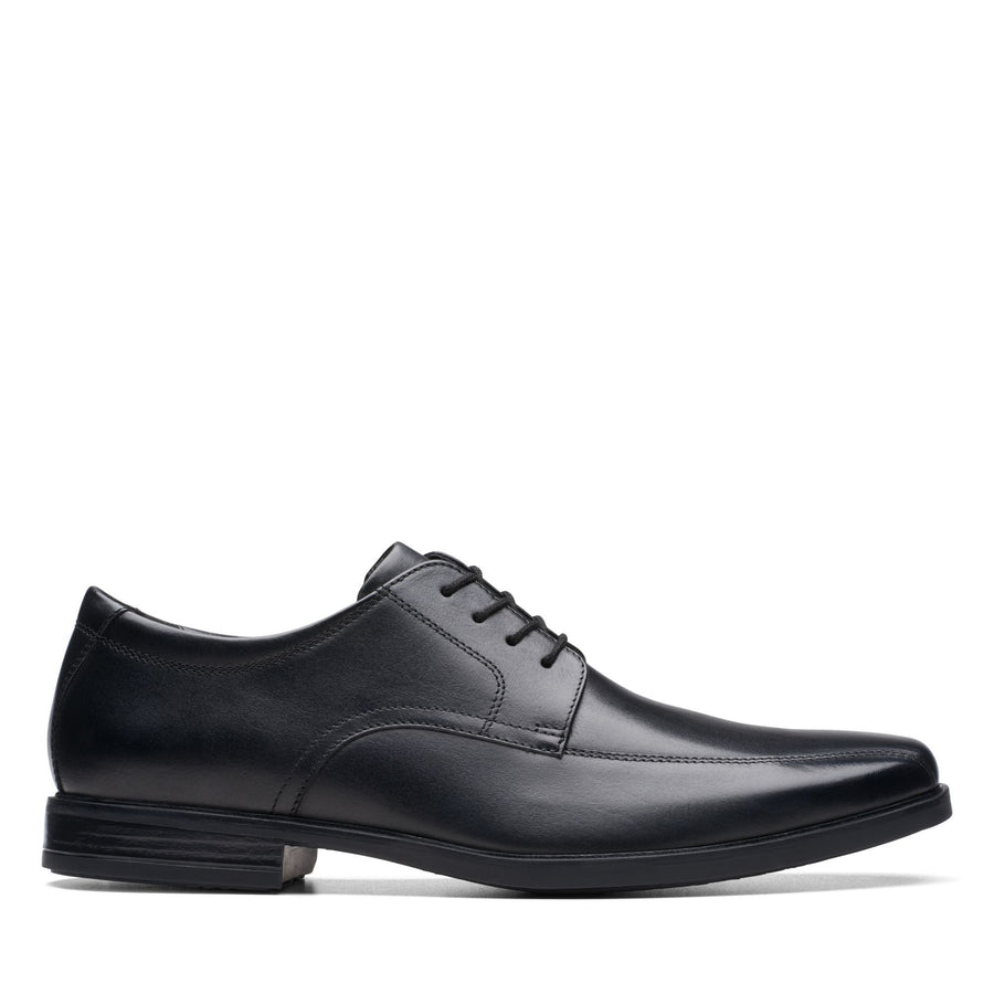 Clarks 'Howard Over' Shoe-Black Leather G